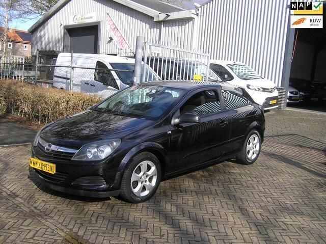 Zwart, metallic lak Gebruikt 2006 Opel Astra GTC Sport Hatchback | € 1.850 (Goede deal) - Afbeelding 1/4