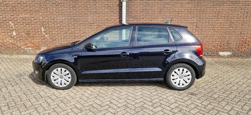 Gebruikt 2013 VW Polo Highline Sedan | € 5.750 - Afbeelding 1/4