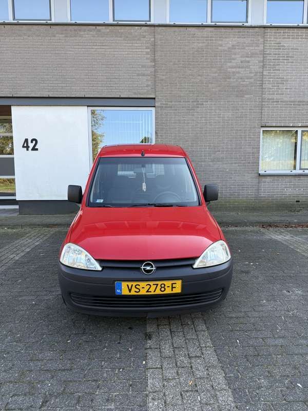 Gebruikt 2010 Opel Combo MPV | € 1.750 (Eerlijke prijs) - Afbeelding 1/4
