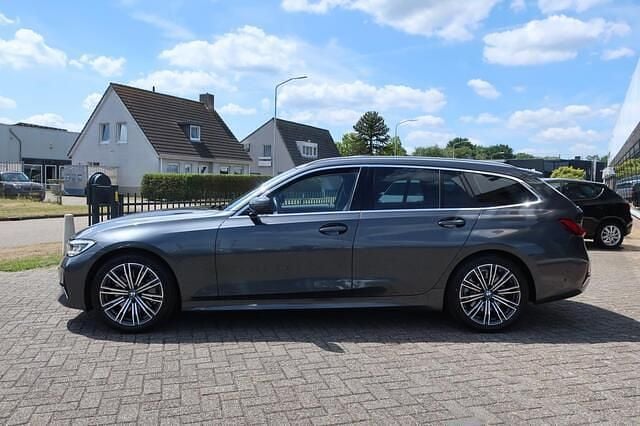 Occasion BMW 330 Executive 259 PK (190 kW) 2019 Grijs Stationwagen