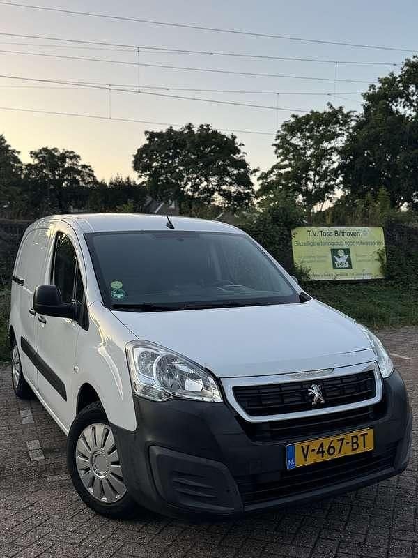 Gebruikt 2016 Peugeot Partner MPV | € 4.250 (Duur) - Afbeelding 1/4