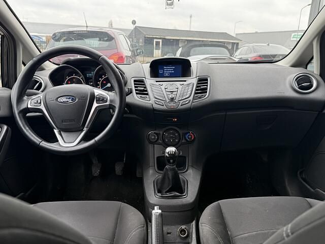 Occasion Ford Fiesta Style 97 PK (71 kW) 2017 Zwart (metallic) Hatchback