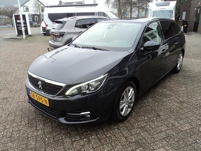 Occasion Peugeot 308 SW 110 PK (80 kW) 2018 Grijs (metallic) Stationwagen