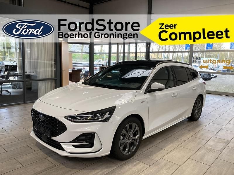 Wit Gebruikt 2025 Ford Focus ST-Line X Stationwagen | € 33.485 - Afbeelding 1/4