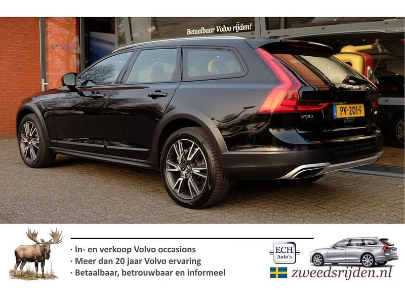 Occasion Volvo V90 CC Pro 236 PK (173 kW) 2017 Zwart (metallic) Stationwagen