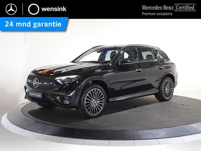 Zwart Occasion 2025 Mercedes GLC300e Sport Edition SUV | € 72.850 (Super prijs) - Afbeelding 1/4