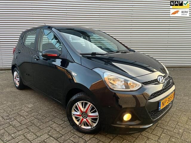 Zwart Occasion 2017 Hyundai i10 Comfort Hatchback | € 5.895 (Eerlijke prijs) - Afbeelding 1/4