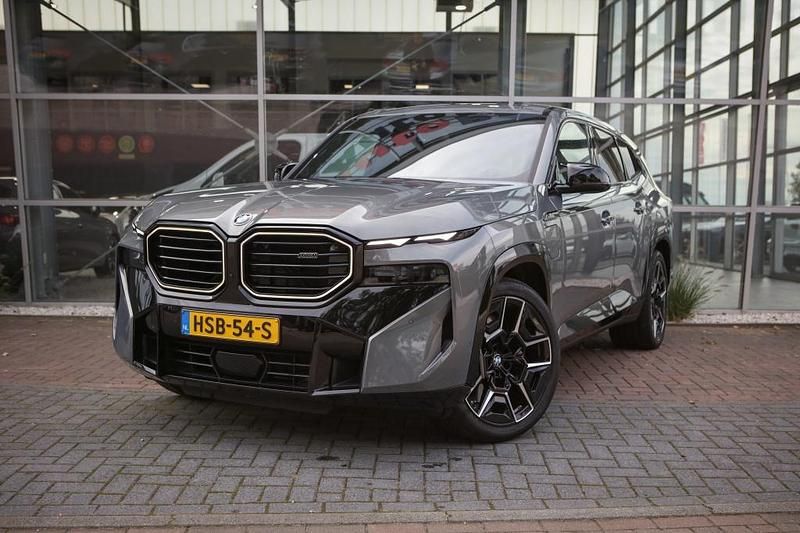 Grijs Gebruikt 2025 BMW XM SUV | € 109.950 - Afbeelding 1/4