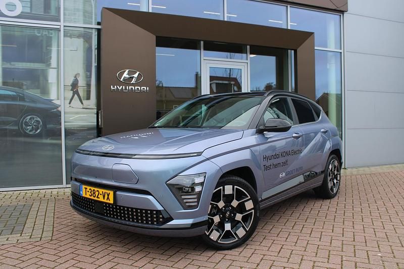 Blauw Occasion 2024 Hyundai Kona Premium SUV | € 34.900 (Eerlijke prijs) - Afbeelding 1/4