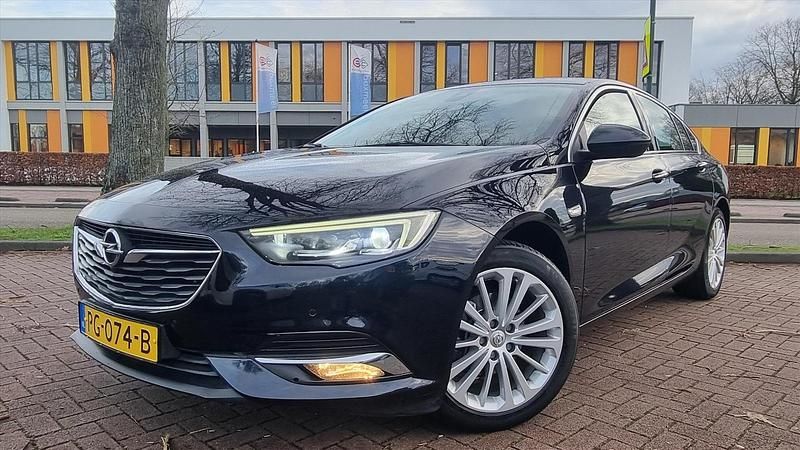 Occasion Opel Insignia Innovation 165 PK (121 kW) 2017 Blauw Hatchback