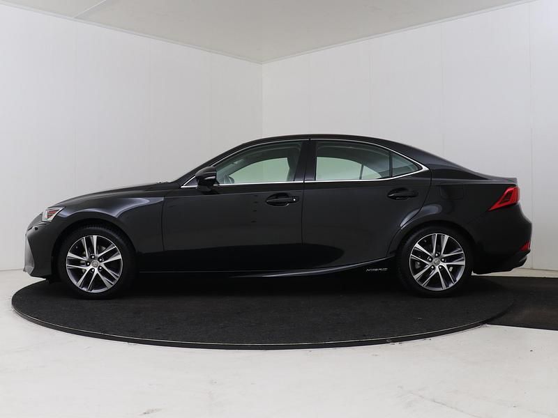 Occasion Lexus IS300h Business Edition 223 PK (164 kW) 2017 Zwart (metallic) Sedan