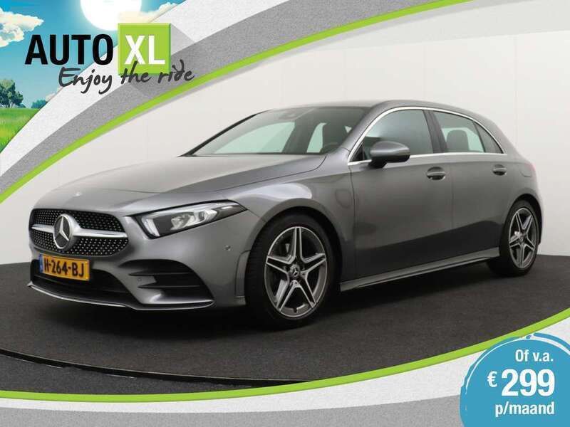 Grijs, metallic lak Gebruikt 2020 Mercedes A160 AMG Hatchback | € 23.940 (Iets duurder) - Afbeelding 1/4