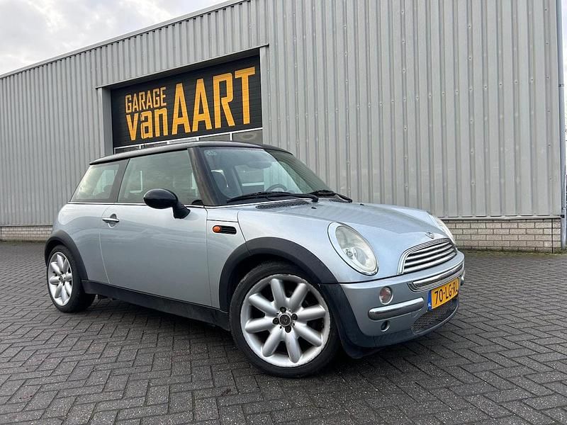 Grijs Gebruikt 2003 Mini Cooper Pepper Hatchback | € 2.250 (Eerlijke prijs) - Afbeelding 1/4