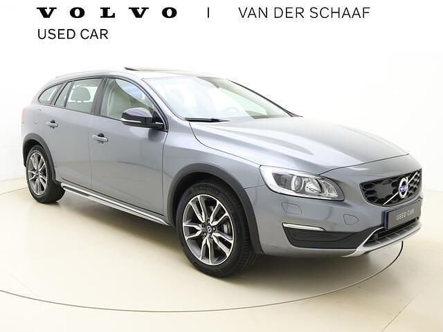 Grijs Gebruikt 2016 Volvo V60 CC Summum Stationwagen | € 26.900 (Duur) - Afbeelding 1/4