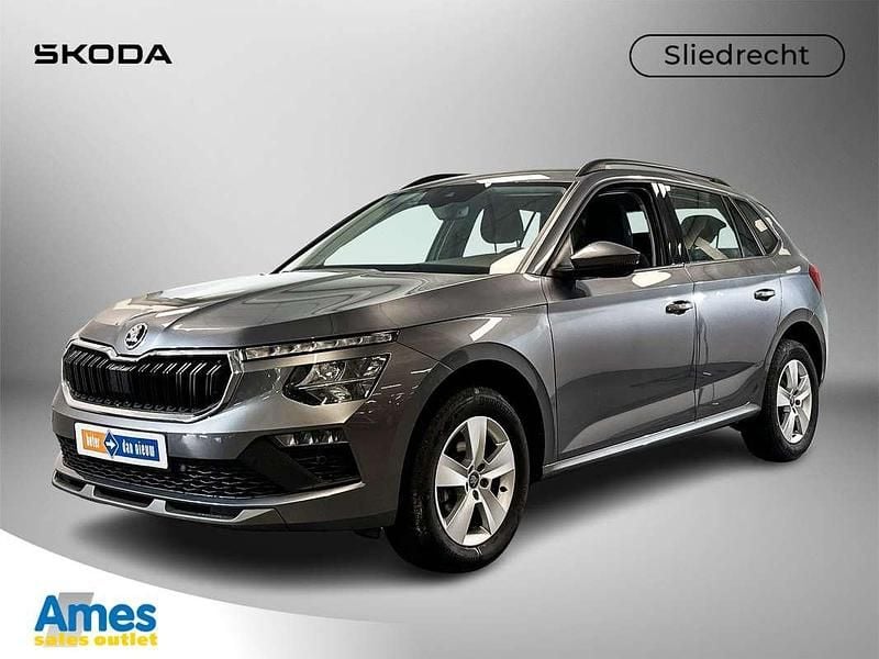 Grijs Gebruikt 2025 Skoda Kamiq Selection SUV | € 31.495 (Iets duurder) - Afbeelding 1/3