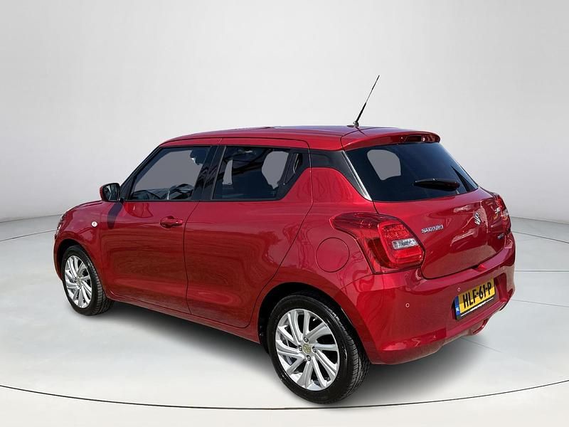 Occasion Suzuki Swift 83 PK (61 kW) 2022 Rood Hatchback