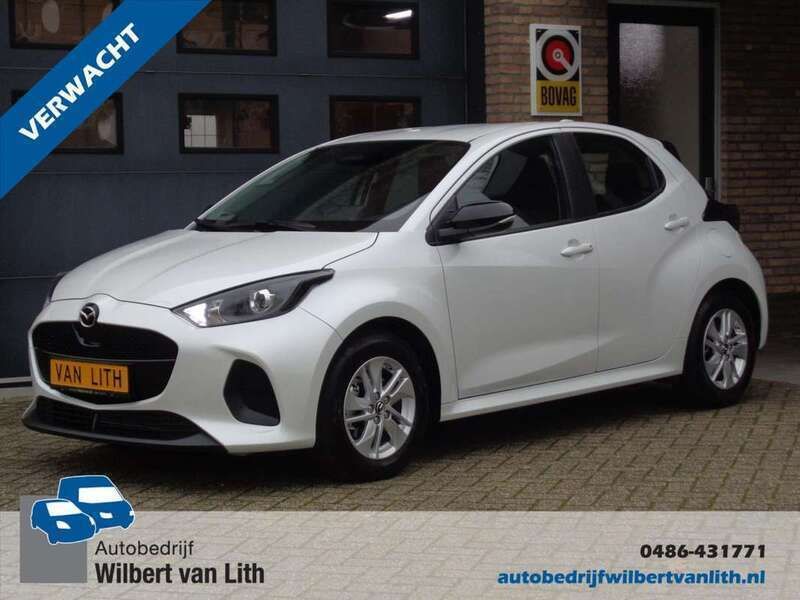 Wit Gebruikt 2024 Mazda 2 Center-Line Hatchback | € 22.995 (Goede deal) - Afbeelding 1/1