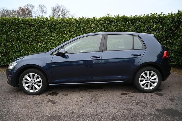 Occasion VW Golf VII Trendline 105 PK (77 kW) 2014 Blauw Hatchback