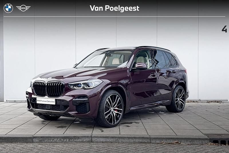 Paars (metallic) Gebruikt 2022 BMW X5 Executive SUV | € 65.900 (Eerlijke prijs) - Afbeelding 1/4