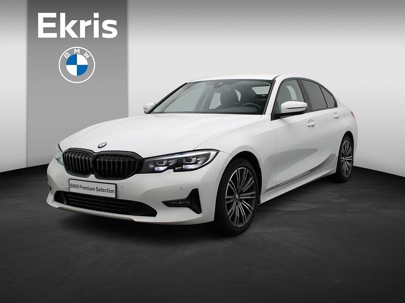 Wit Gebruikt 2021 BMW 318 Sedan | € 28.695 (Goede deal) - Afbeelding 1/4
