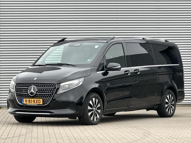 Zwart Gebruikt 2024 Mercedes V300 Avantgarde MPV | € 78.800 - Afbeelding 1/4
