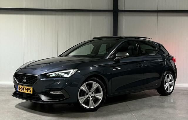 Grijs Gebruikt 2021 Seat Leon FR Hatchback | € 18.400 (Eerlijke prijs) - Afbeelding 1/4