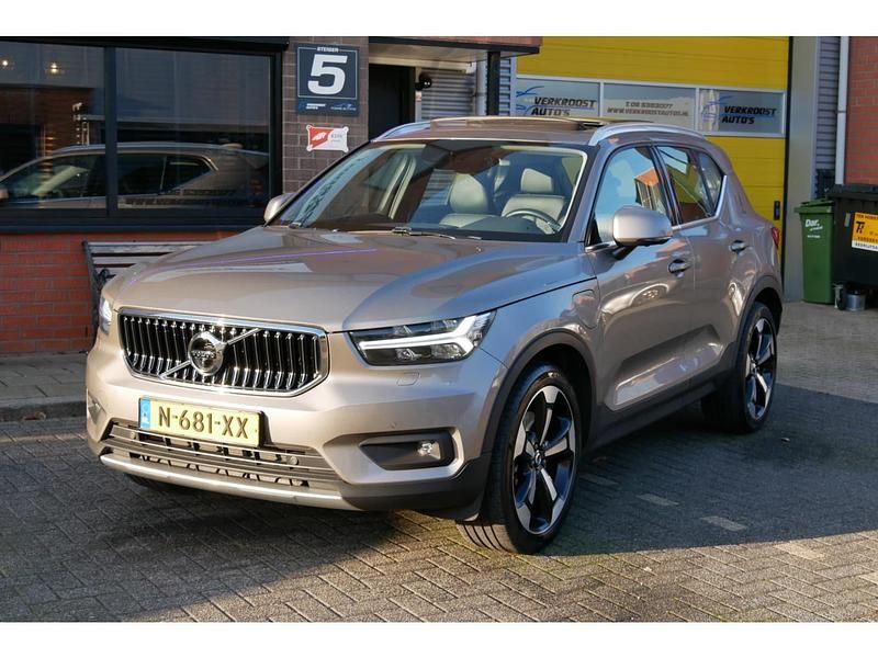 Occasion Volvo XC40 Inscription 195 PK (143 kW) 2022 Grijs SUV
