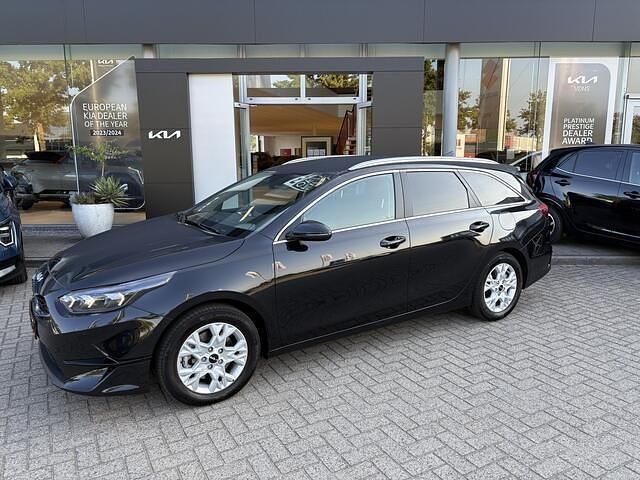 Zwart Gebruikt 2024 Kia Ceed Sportswagon Stationwagen | € 27.445 (Duur) - Afbeelding 1/4