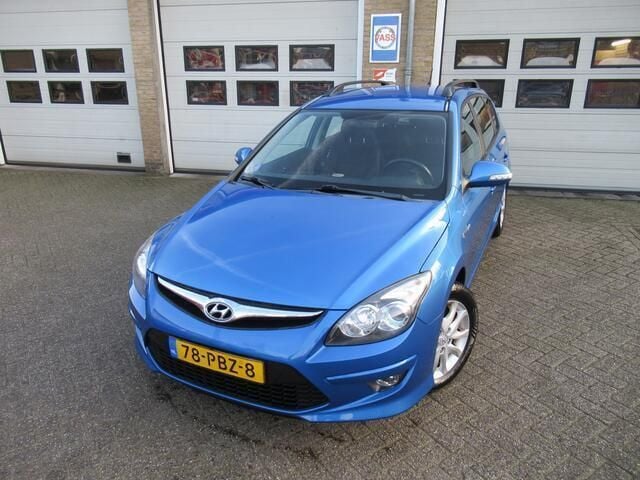 Blauw Gebruikt 2011 Hyundai i30 Stationwagen | € 5.750 (Duur) - Afbeelding 1/4