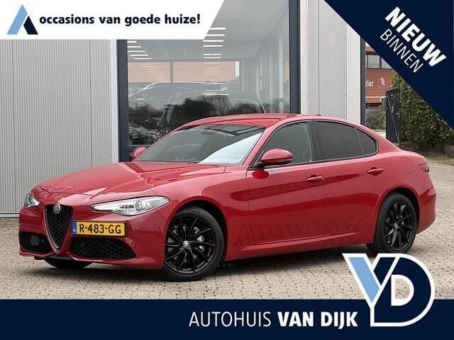 Occasion Alfa Romeo Giulia Sprint 202 PK (148 kW) 2022 Rood Sedan