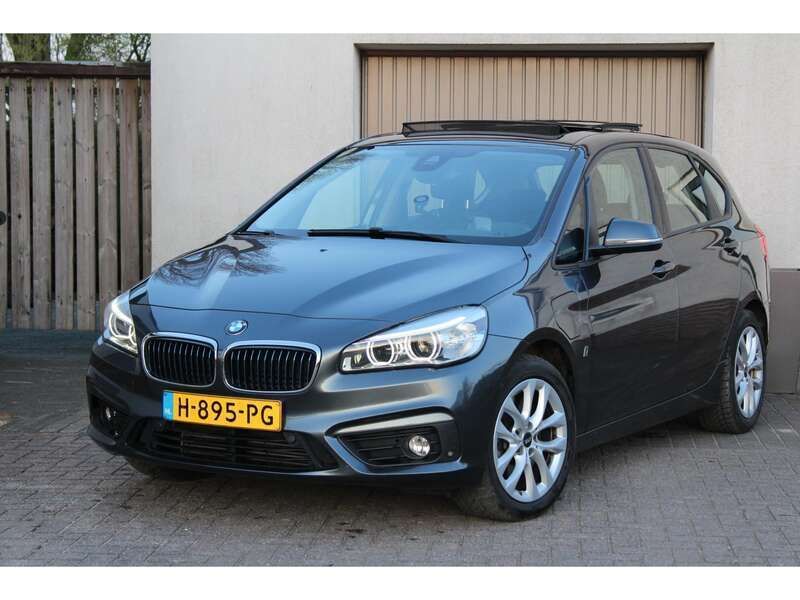 Grijs Gebruikt 2016 BMW 225 Active Tourer Executive MPV | € 13.400 (Eerlijke prijs) - Afbeelding 1/4