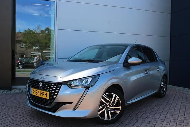 Grijs Gebruikt 2020 Peugeot 208 Allure Hatchback | € 15.900 (Eerlijke prijs) - Afbeelding 1/4