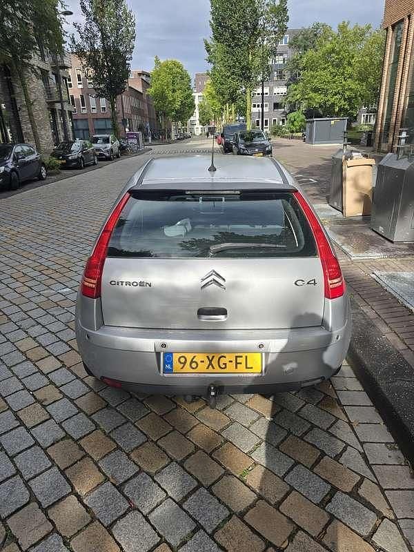 Grijs Gebruikt 2007 Citroën C4 Hatchback | € 3.250 (Iets duurder) - Afbeelding 1/4