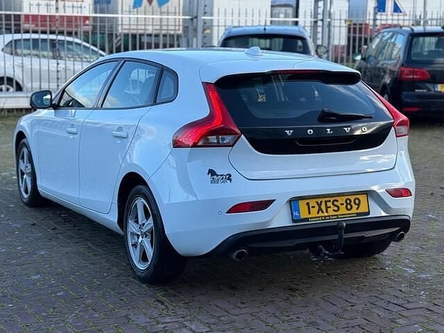 Occasion Volvo V40 Business Edition 190 PK (139 kW) 2014 Wit (metallic) Hatchback