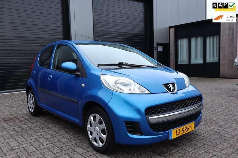 Blauw Gebruikt 2011 Peugeot 107 Hatchback | € 3.875 (Eerlijke prijs) - Afbeelding 1/4