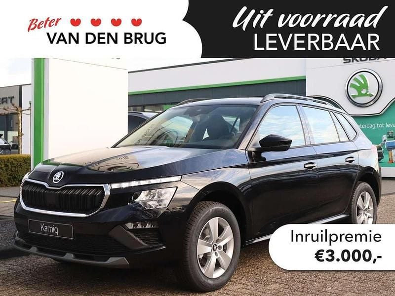 Zwart Nieuw 2025 Skoda Kamiq Selection SUV | € 29.979 (Eerlijke prijs) - Afbeelding 1/4