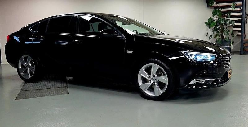 Occasion Opel Insignia Business 165 PK (121 kW) 2019 Zwart Hatchback