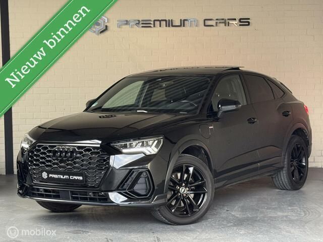 Zwart Gebruikt 2021 Audi Q3 Sportback S-Line SUV | € 44.450 (Iets duurder) - Afbeelding 1/4