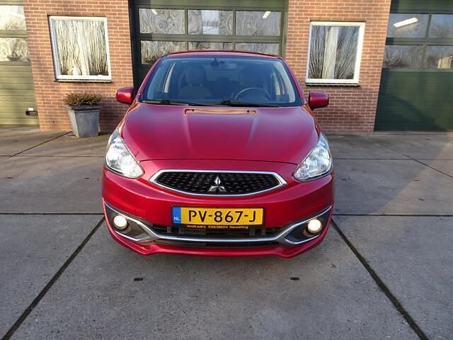 Occasion Mitsubishi Space Star Edition 80 PK (58 kW) 2017 Rood Hatchback