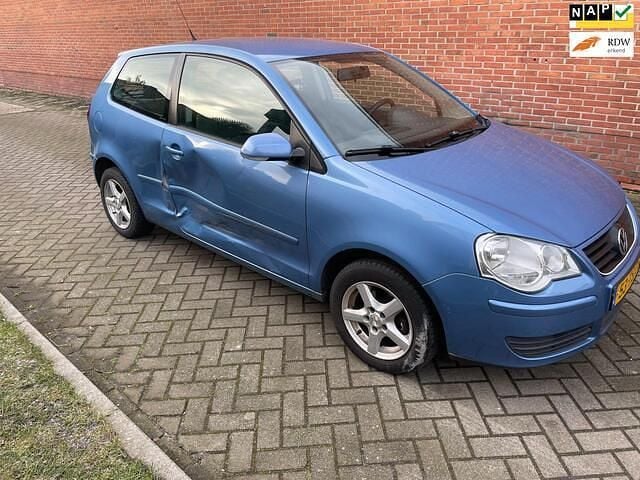 Blauw Occasion 2007 VW Polo Hatchback | € 550 (Goede deal) - Afbeelding 1/4