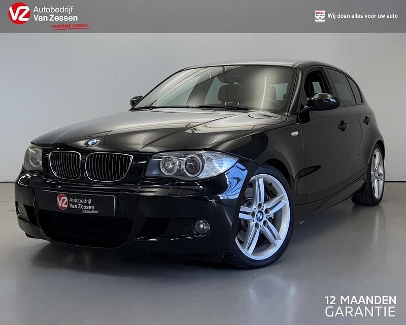 Zwart Gebruikt 2007 BMW 130 Hatchback | € 14.900 (Eerlijke prijs) - Afbeelding 1/4