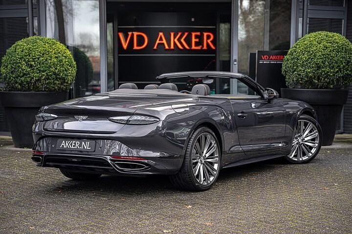 Occasion Bentley Continental Mulliner 780 PK (573 kW) 2025 Grijs Cabriolet