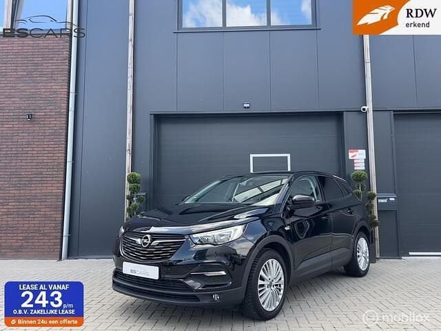 Zwart Gebruikt 2018 Opel Grandland X Innovation SUV | € 13.990 (Eerlijke prijs) - Afbeelding 1/4