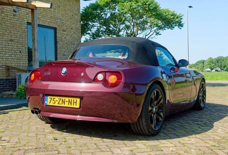Rood Gebruikt 2003 BMW Z4 Cabriolet | € 10.500 (Goede deal) - Afbeelding 1/4