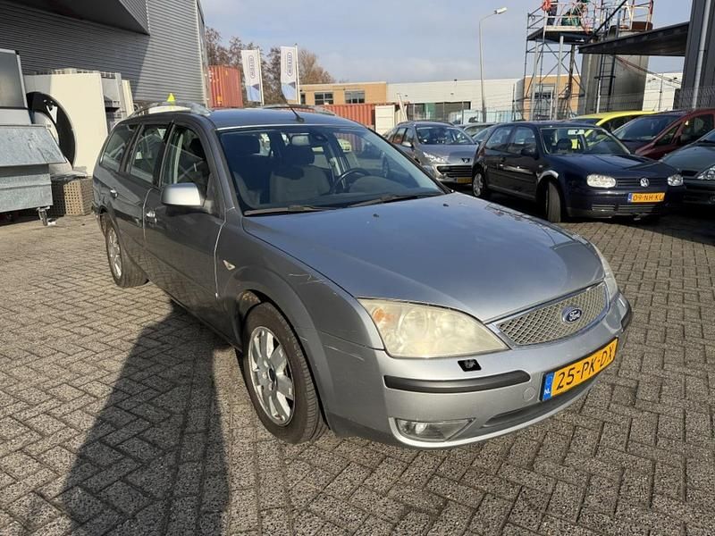 Occasion Ford Mondeo Futura 146 PK (107 kW) 2004 Grijs Stationwagen