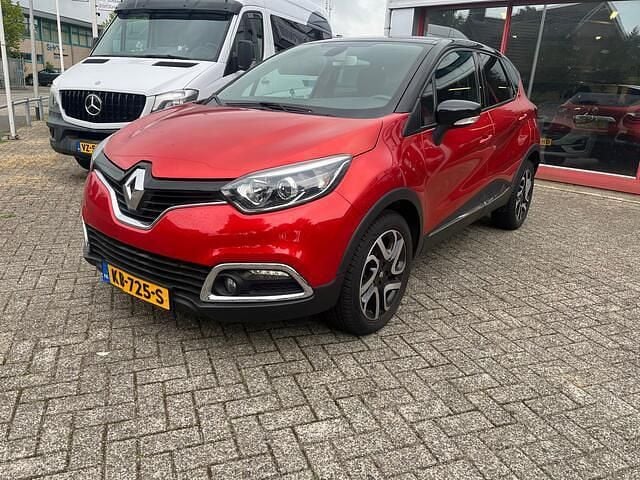 Rood Gebruikt 2016 Renault Captur Dynamique SUV | € 11.750 (Super prijs) - Afbeelding 1/4