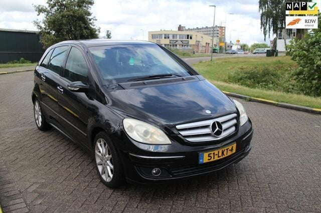 Zwart Gebruikt 2005 Mercedes B170 MPV | € 950 (Super prijs) - Afbeelding 1/4