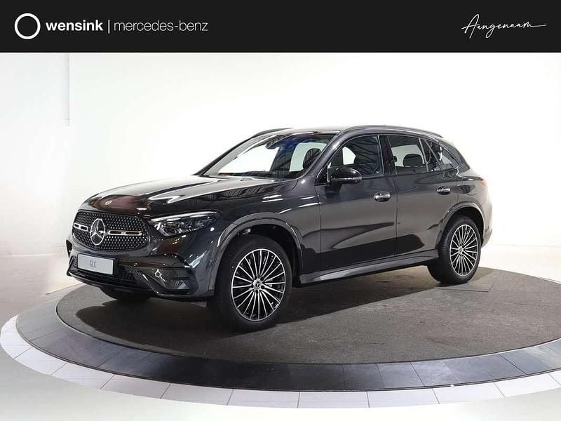 Grijs Nieuw 2025 Mercedes GLC300e Sport Edition SUV | € 78.902 (Goede deal) - Afbeelding 1/4