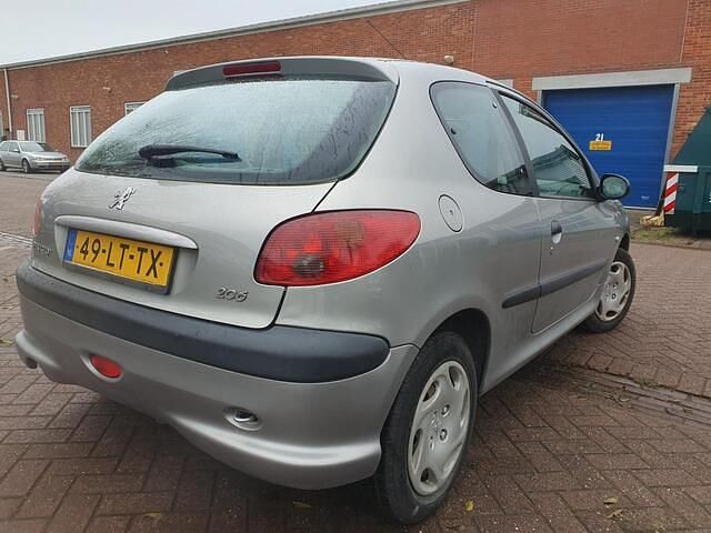 Occasion Peugeot 206 75 PK (55 kW) 2003 Grijs Hatchback