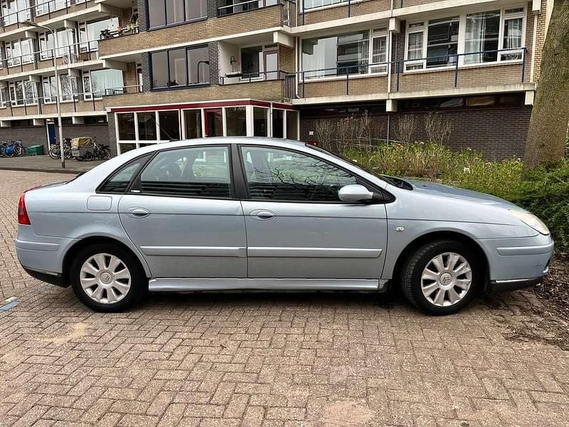 Blauw Gebruikt 2006 Citroën C5 Exclusive Hatchback | € 1.200 (Eerlijke prijs) - Afbeelding 1/4